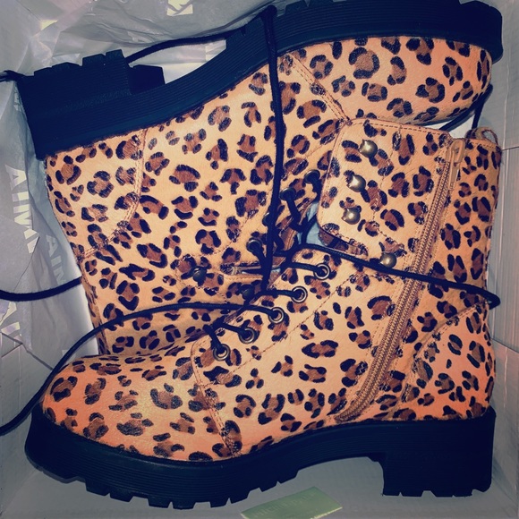 Leopard Print Combat Boots 8.5 - Picture 1 of 1